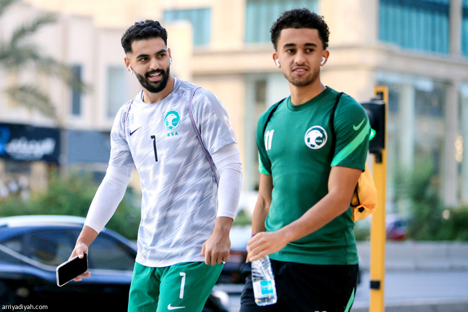 الأخضر
يستعيد مران