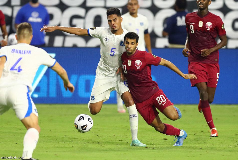 تأهل قطر والمكسيك إلى نصف نهائي الكونكاكاف