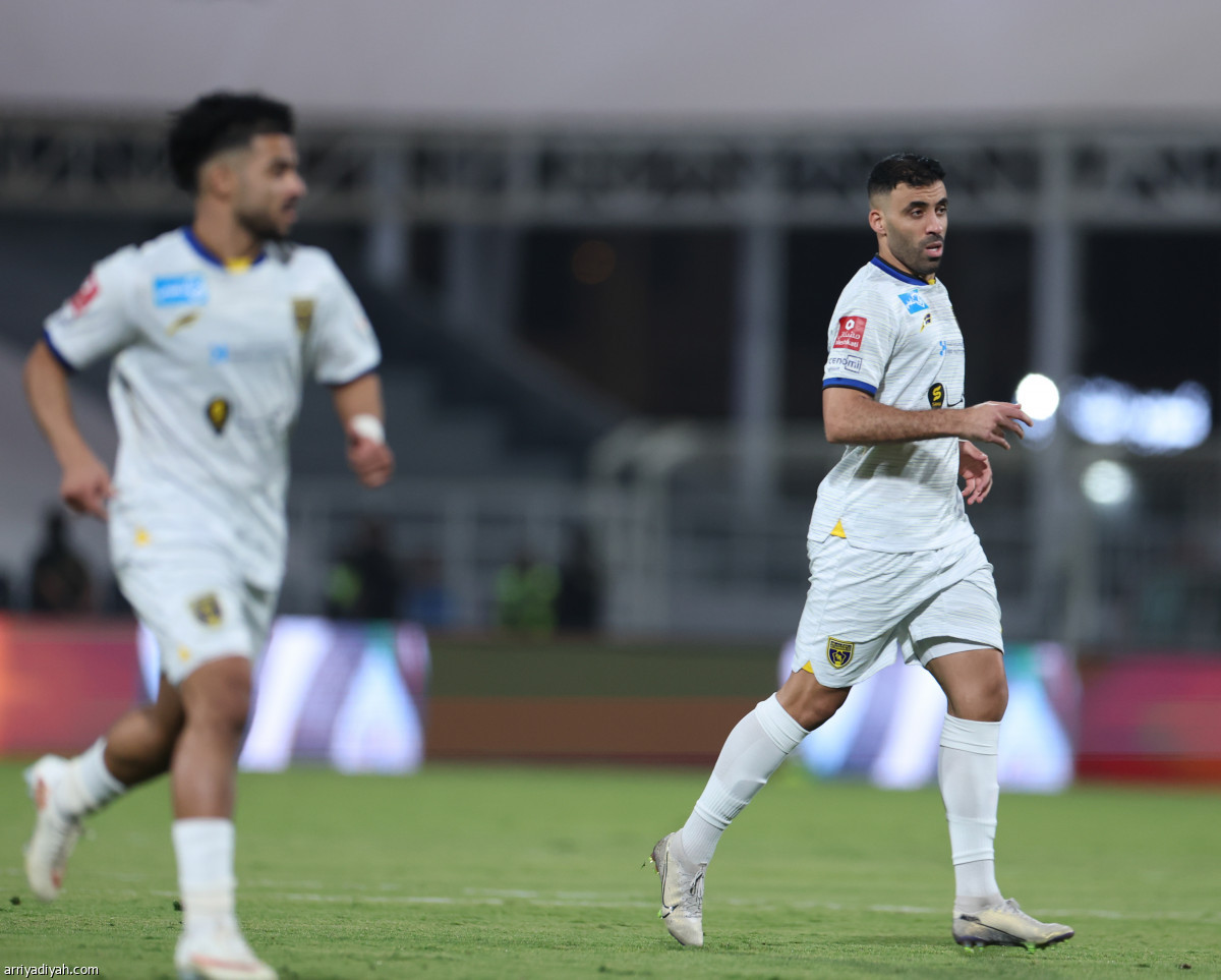 الرياض ينتصر