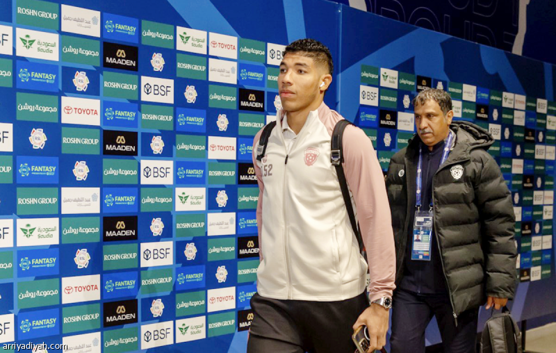 بعد عام كامل.. موسكيرا يجدد «عكسي» الحراس