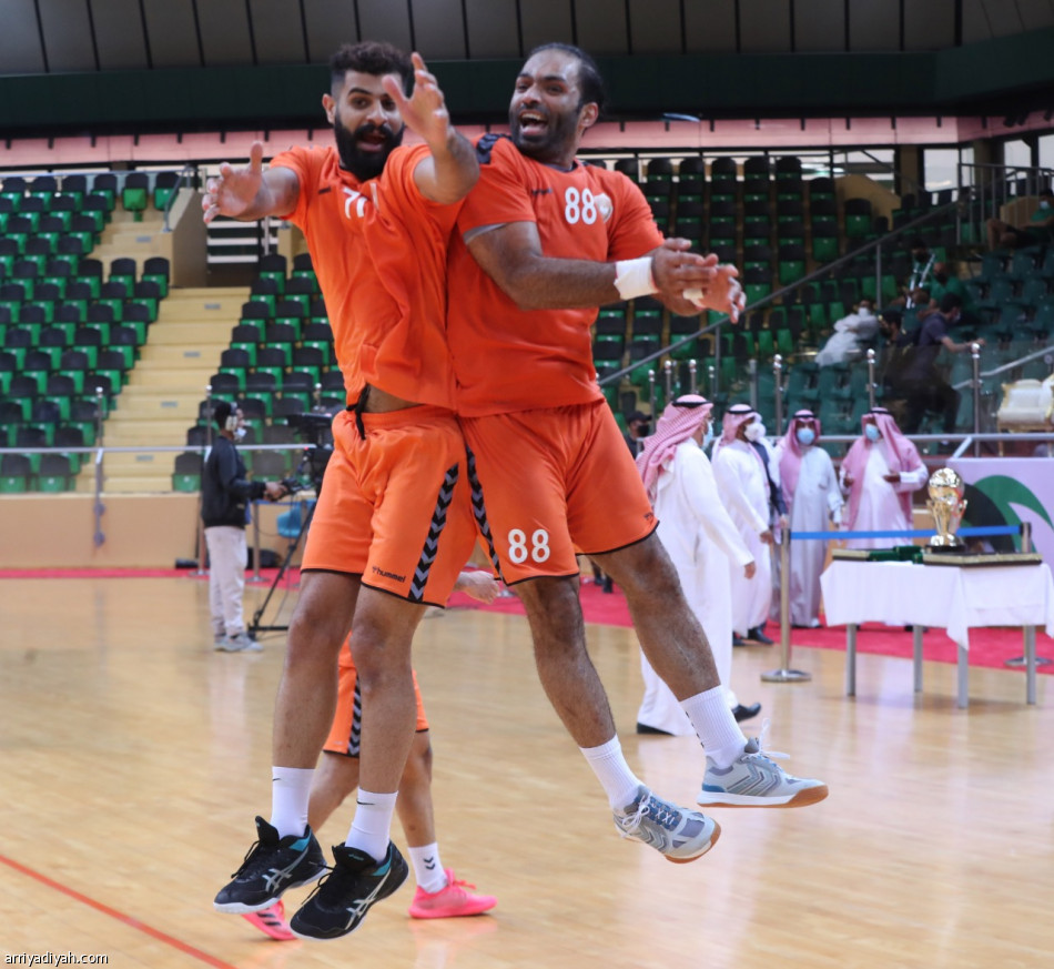 مضر ينتزع كأس سلطان بن فهد من الخليج