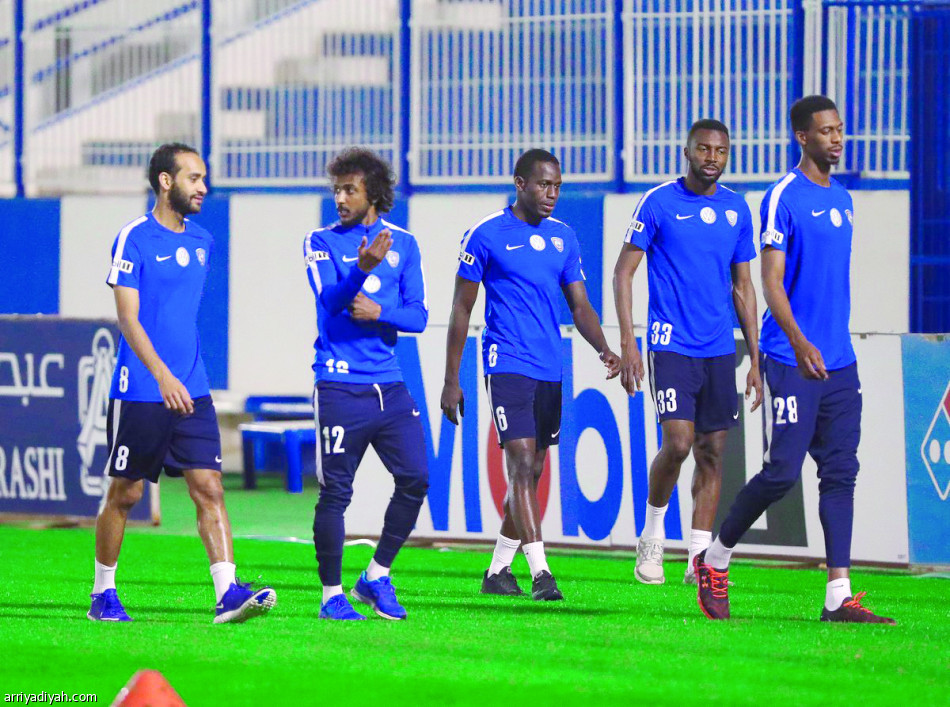 العابد  يعود في إبريل