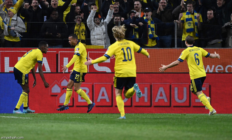 السويد  تحافظ على آمالها في التأهل إلى المونديال