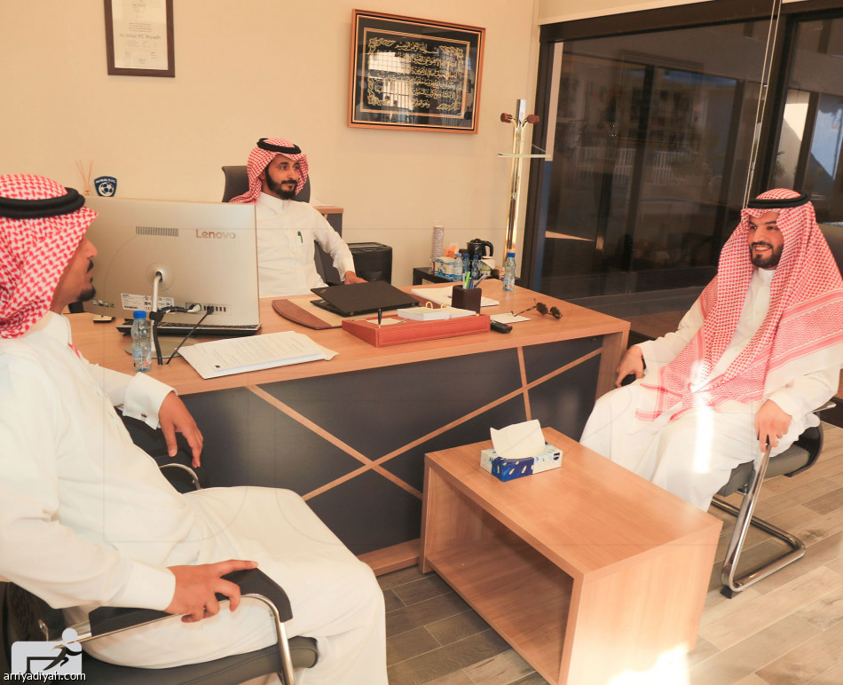 ابن نافل يقدم أوراق ترشحه لرئاسة الهلال