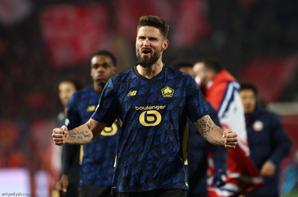 شتوتجارت وليل وباناثينايكوس في ثمن النهائي