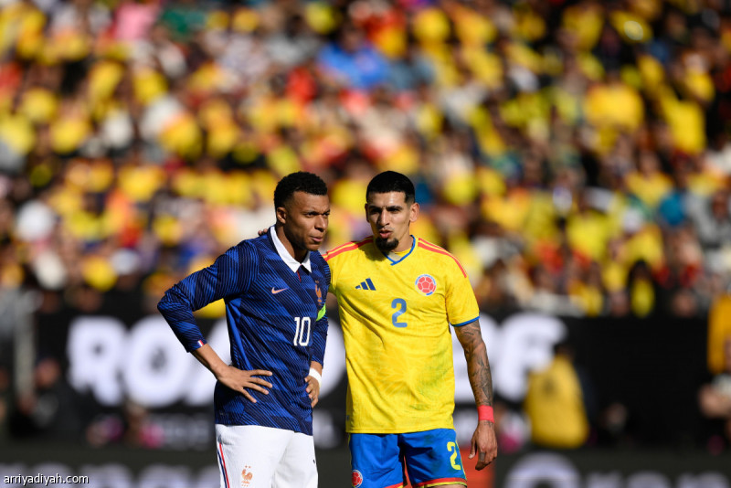 مبابي: ميسي يفعل كل شيء.. وعلاقتي بإنريكي متقلبة