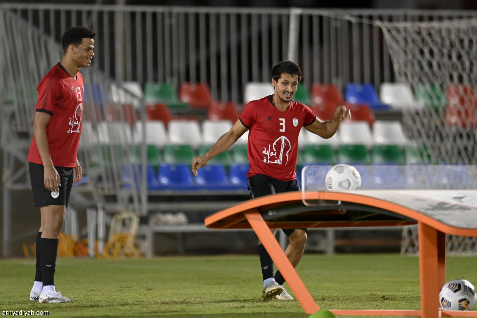 كايشينا يختار القائمة الأساسية لمباراة أبها