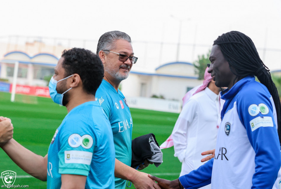 بعد 596 يوما.. الهلال يتدرب دون لوشيسكو