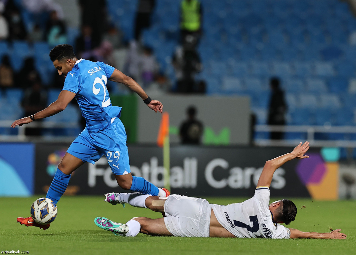 الهلال.. لا يتوقف