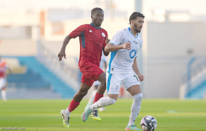 نيوم يكسب تجربة ضمك بثلاثية