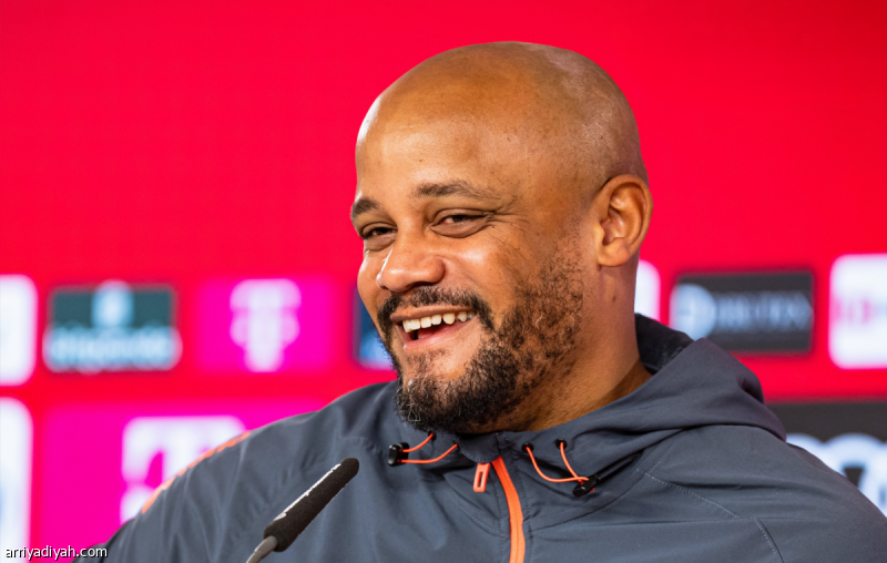 أمام ماينز.. كومباني يُغيّر التشكيل