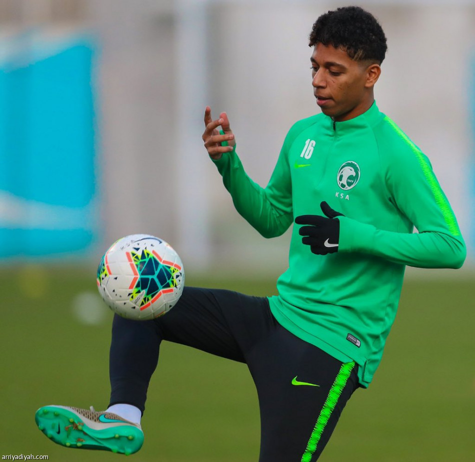 الأخضر يستعد للأوزبك