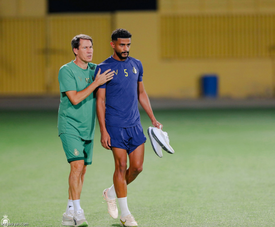 ألفارو ينتظم في تدريبات النصر