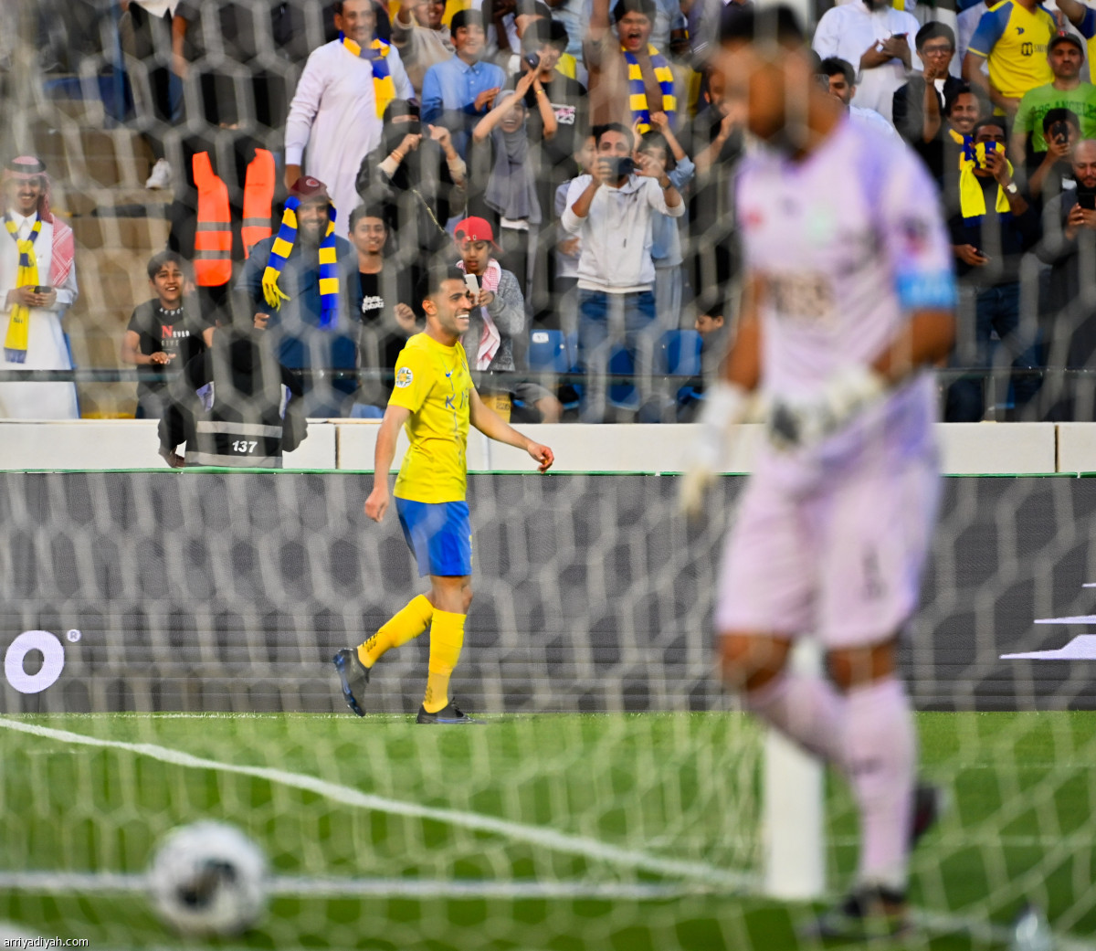 النصر يتأهل