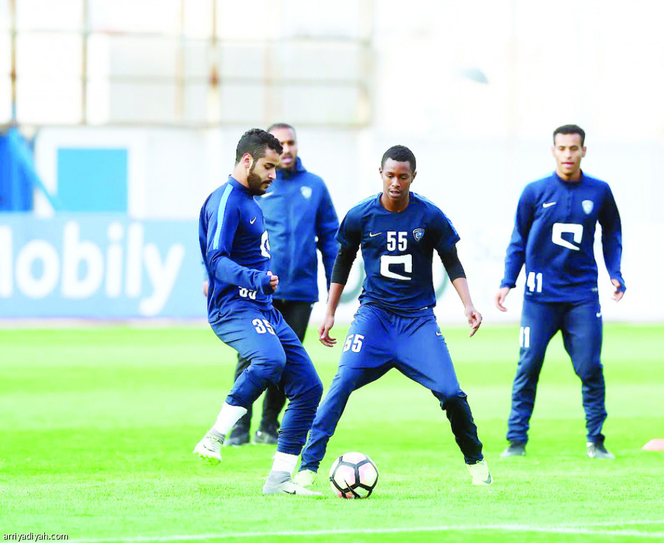 الهلال يتربص بالخليج.. وكلاسيكو بين الاتحاد والنصر