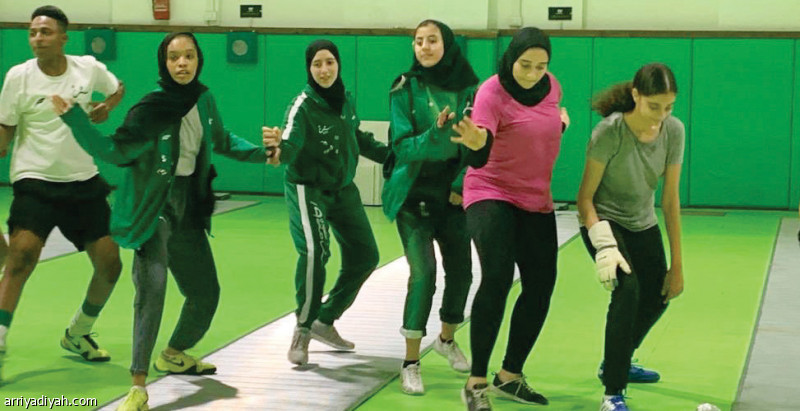 صورة التقطت أمس من تدريبات المنتخب السعودي للمبارزة للسيدات في معسكر القاهرة (المركز الإعلامي ـ اتحاد المبارزة)