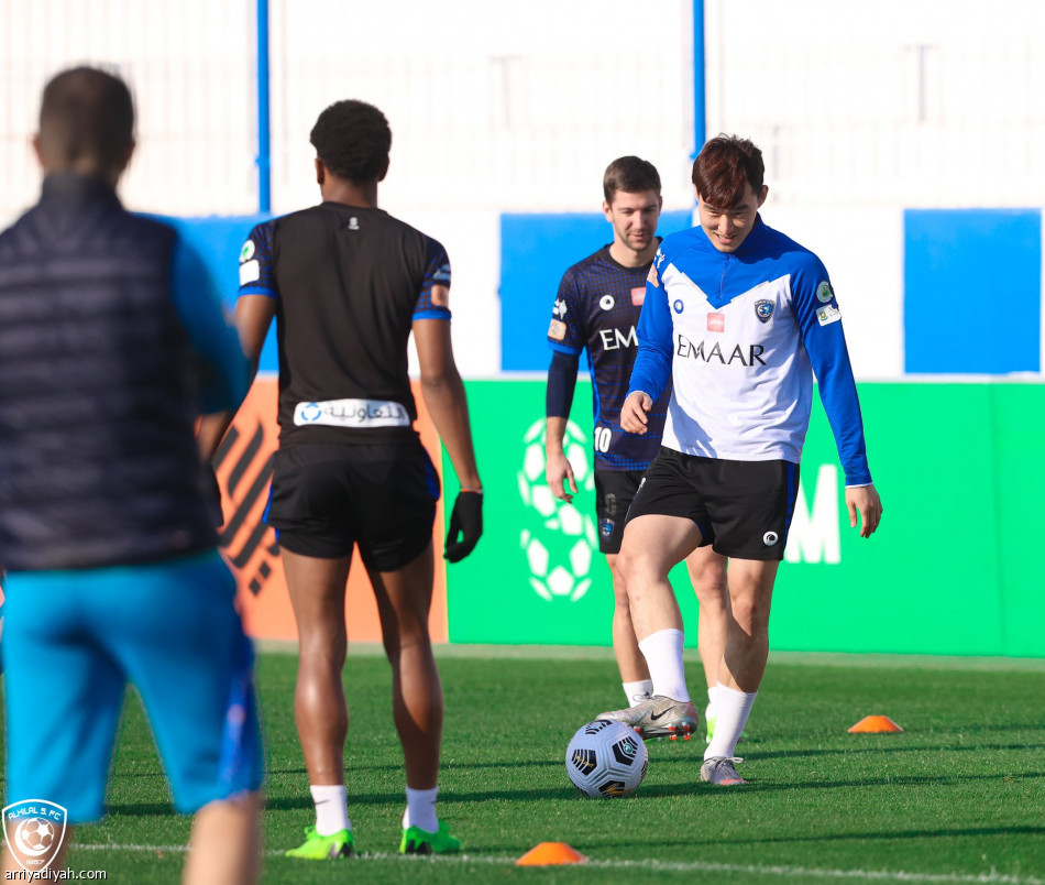 البليهي والشهري يدعمان الهلال قبل العين