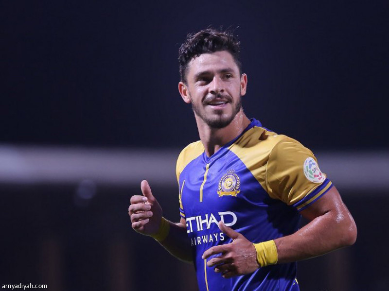 اللائحة
تبعد البرازيلي وحمد الله