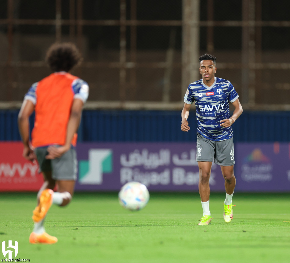 الحسيني يجهز الهلال قبل النمسا