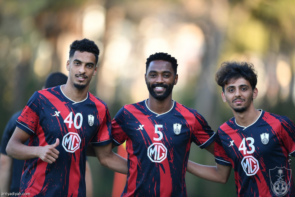 الأهلي يواجه الصفاقسي التونسي وديا
