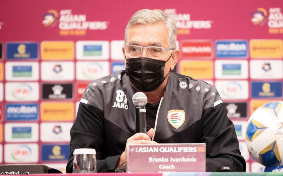 ظفار والسيب
يسيطران على الأحمر