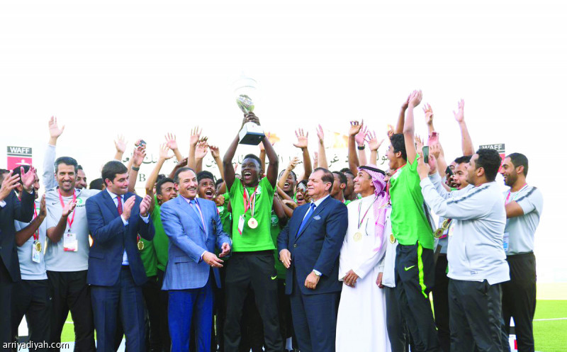 الغرب يزف الأخضر