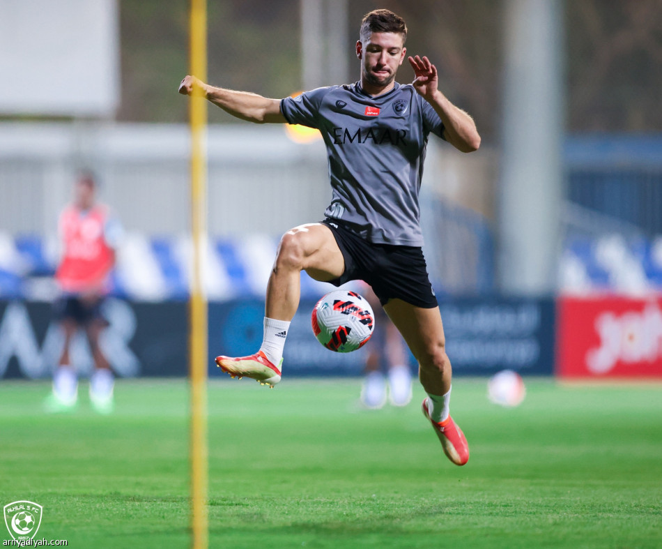 فحوص تُغيب الفرج عن الهلال