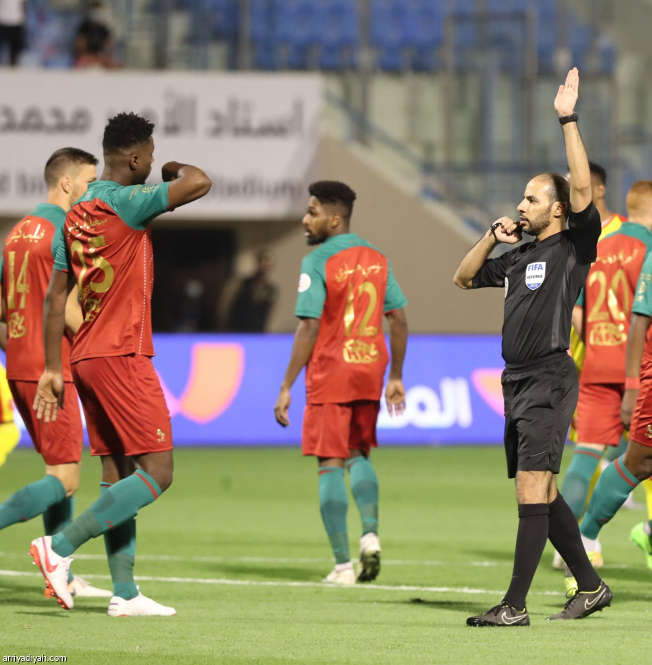 القادسية يثأر من الاتفاق بـ«3 جزائيات»