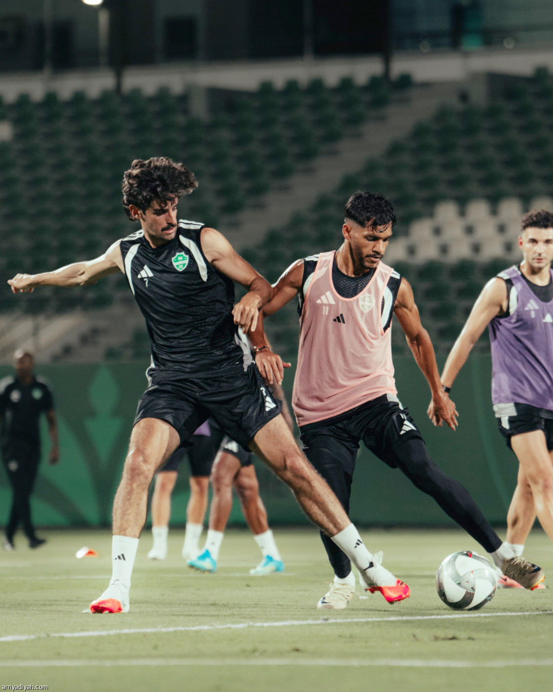 الأهلي يعود