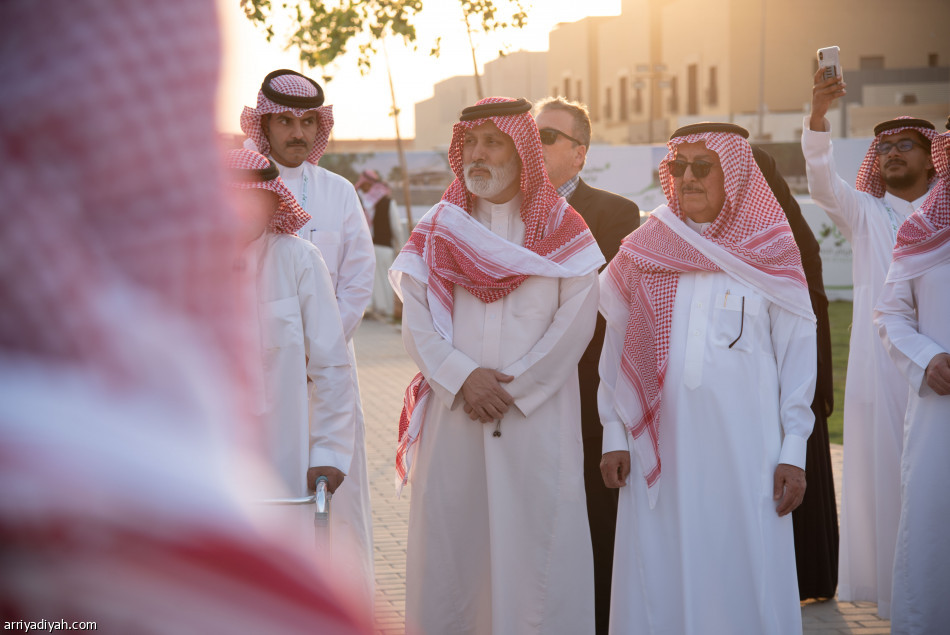 «الرياض الخضراء» يواصل تشجير الأحياء السكنية