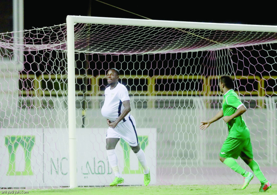 الوحدة ينتزع الفوز السابع ويغرد في الصدارة