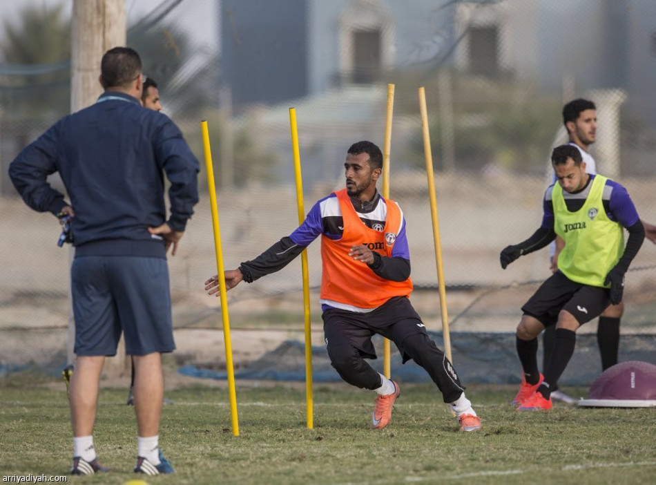 هجر ينهي ارتباطه بالمدرب ماجد الطفيل