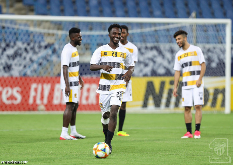 الاتحاد
يؤجل فريقين