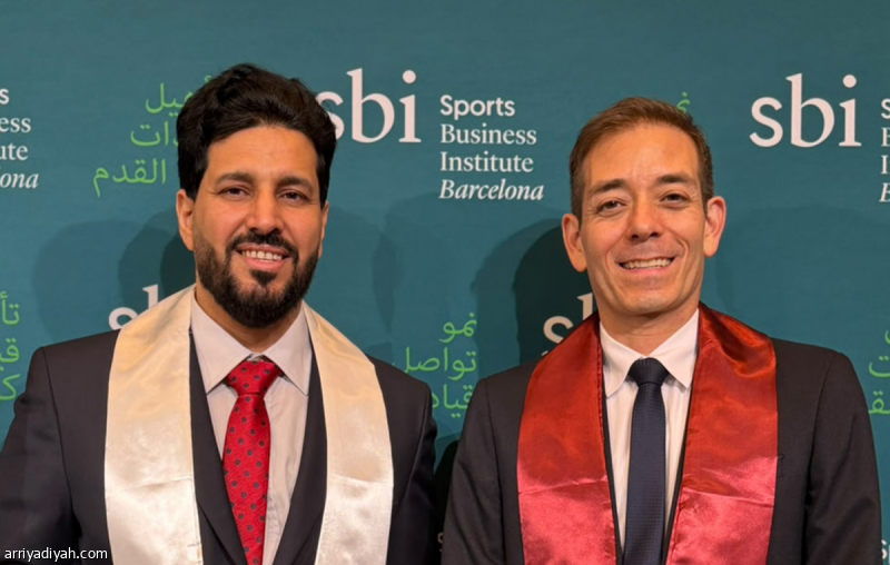 الزميل الدوسري ينال الماجستير