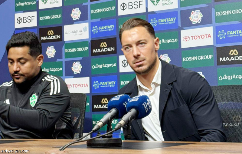 مدرب الأهلي يايسله يعبر عن عدم رضاه عن الفوز الضيق على النجمة ويؤكد على إضاعة الفرص