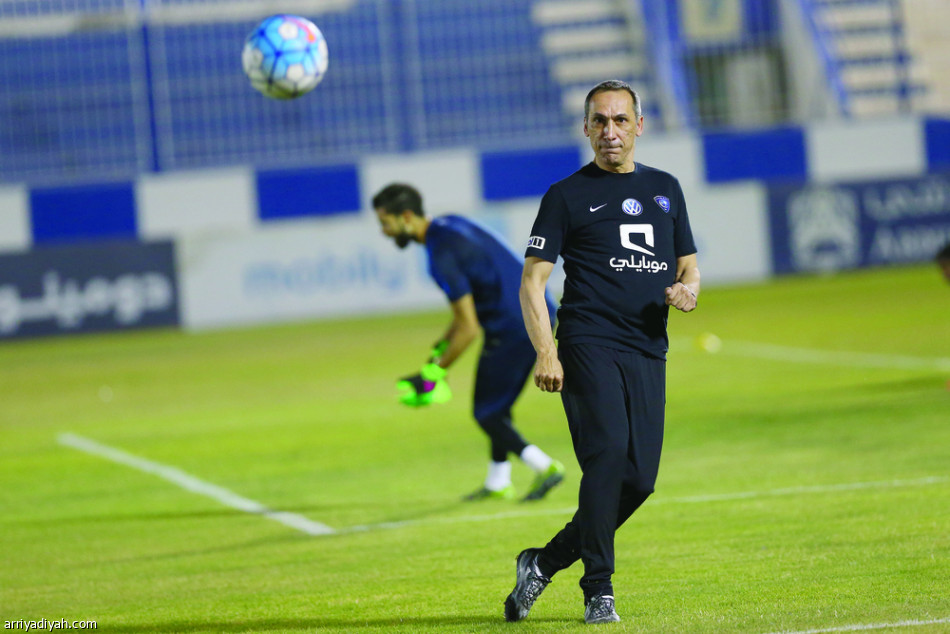 اتحاد القدم يعتذر لنواف بن فيصل