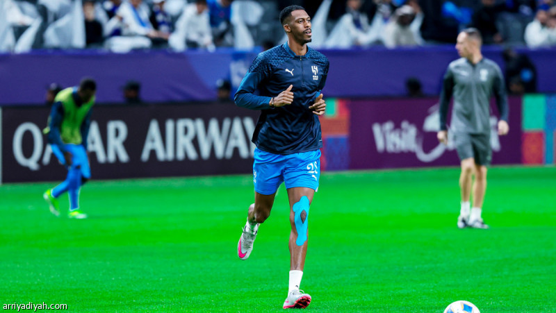 الهلال يبدأ مفاوضات تجديد عقد محمد كنو وسط اهتمام من الاتفاق