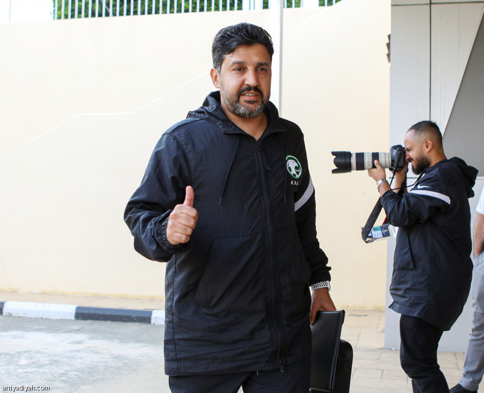 الأخضر يتسلح
بتشكيلة قرغيزستان