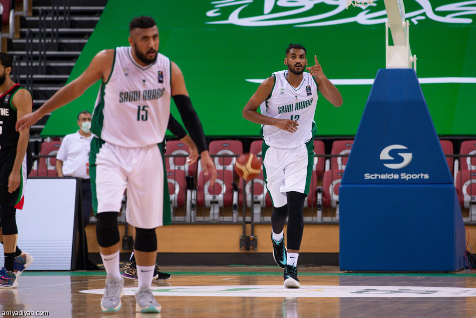 أخضر السلة يحسم التأهل إلى نهائيات آسيا