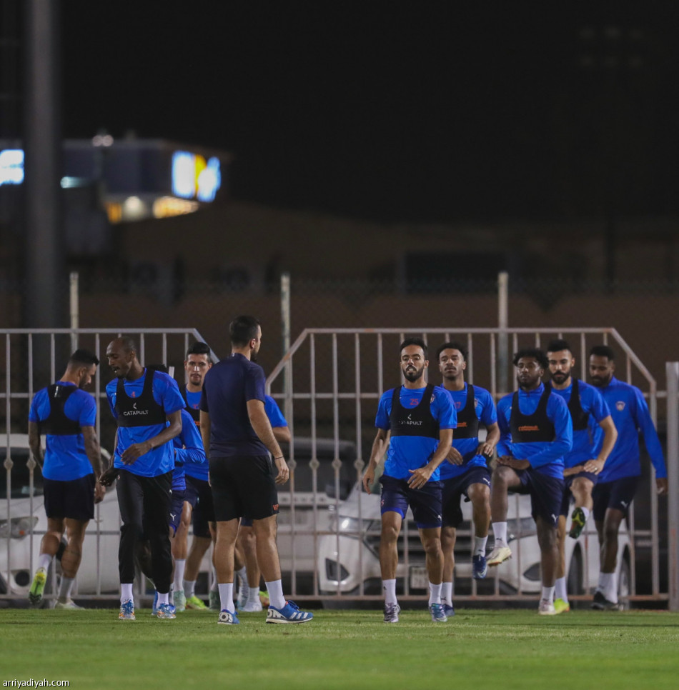 الفيحاء يبدأ تكتيك «مؤجلة» الهلال