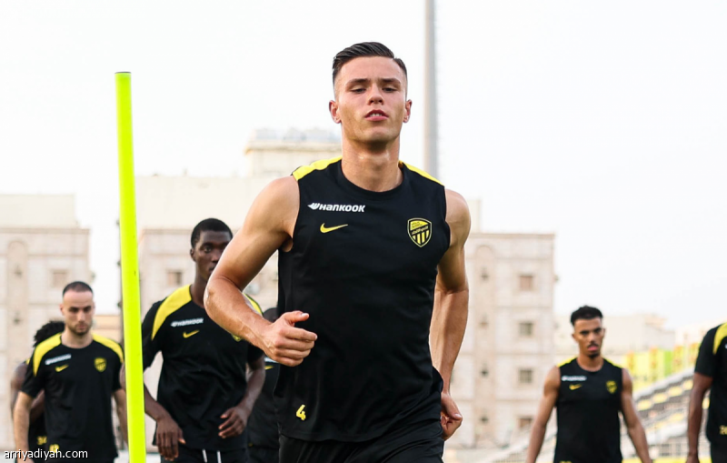 كارلو سيميتش يشارك لأول مرة مع الاتحاد في دوري روشن السعودي أمام النجمة