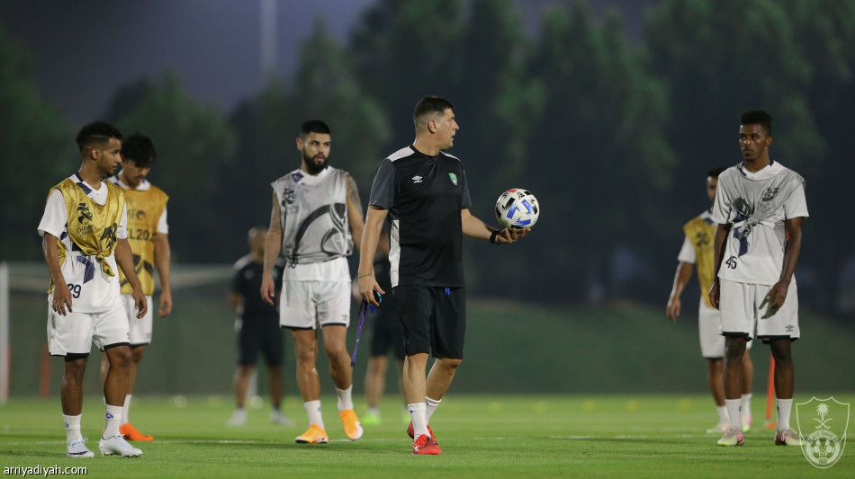 اجتماع يجهز الأهلي للشرطة