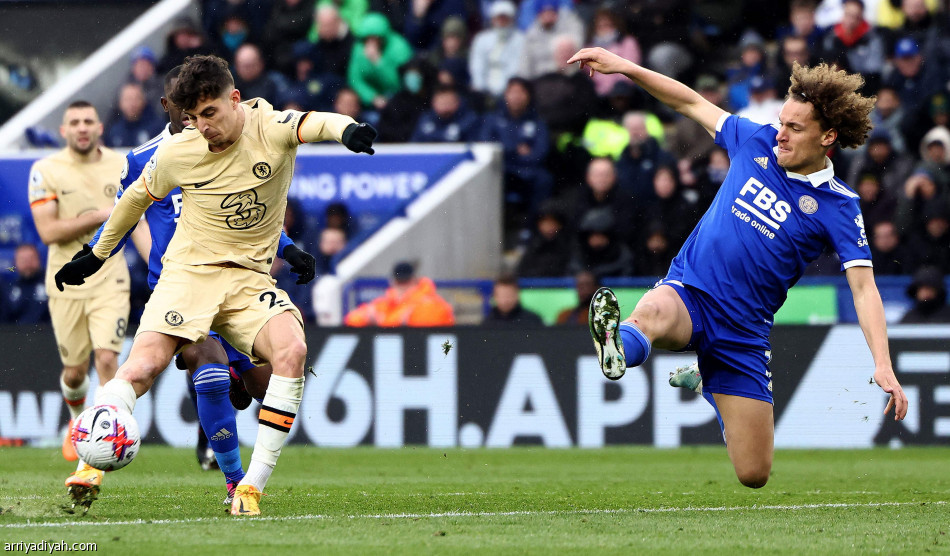 Chelsea versloeg Leicester met drie punten verschil