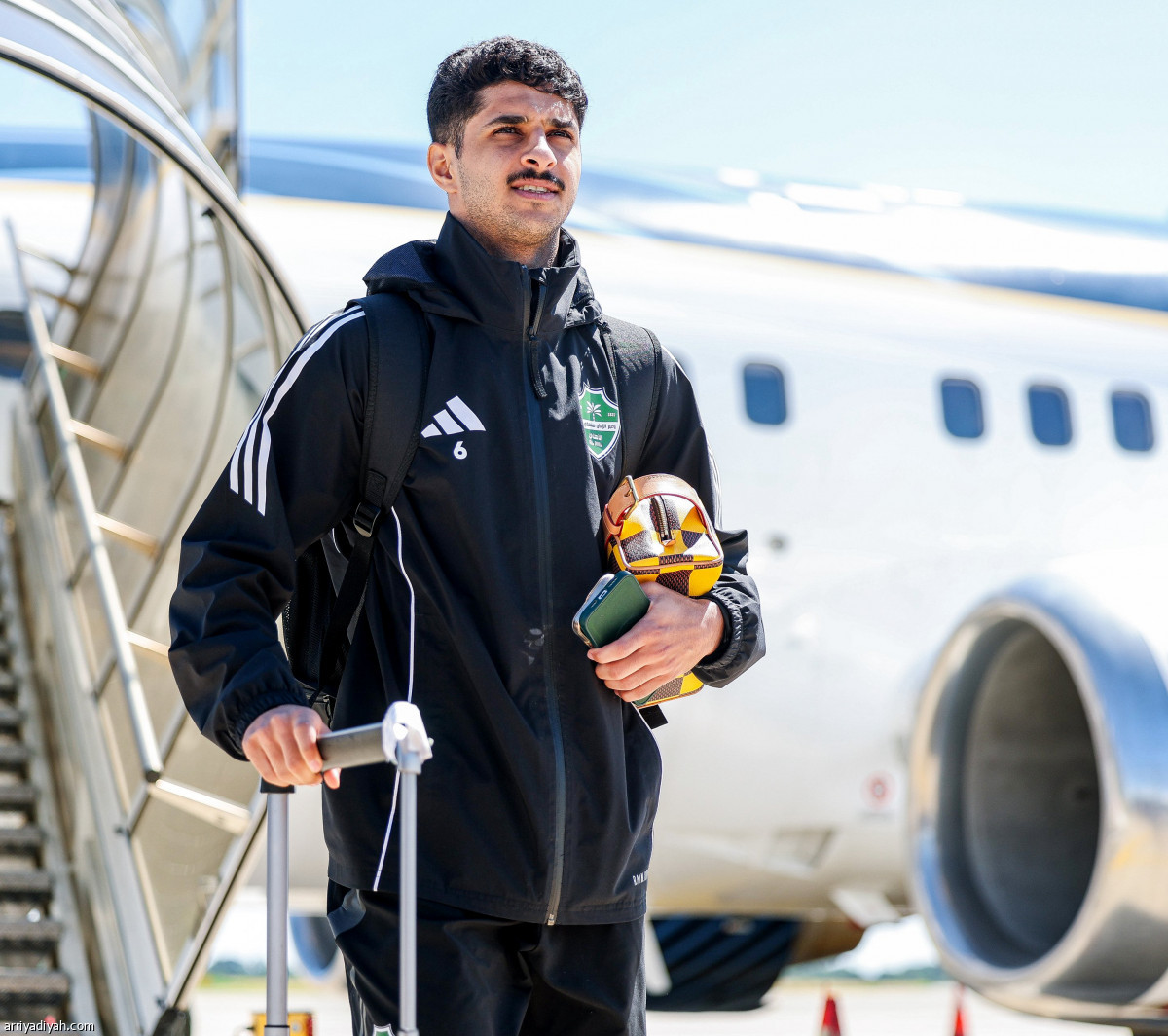 الأهلي.. مغادرة ووصول