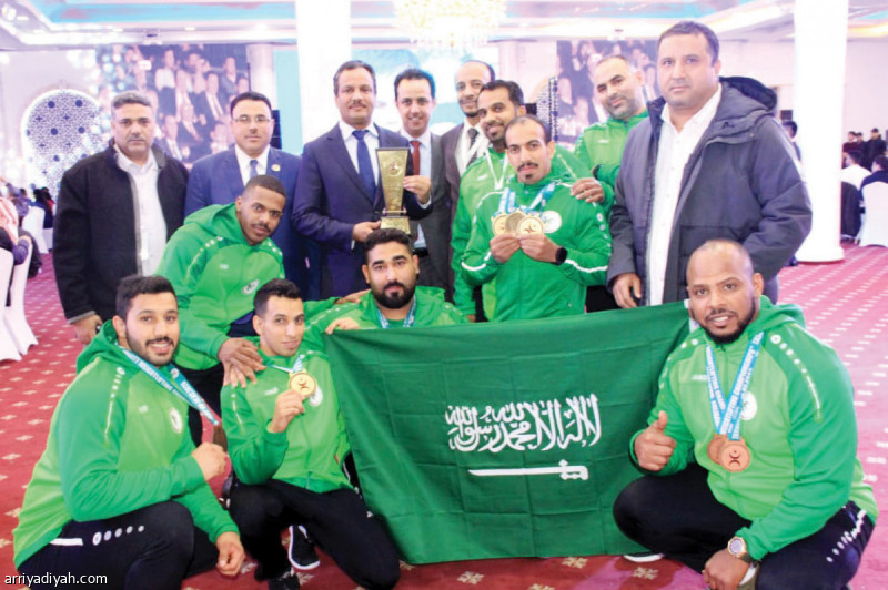 صورة التقطت أمس من تتويج المنتخب السعودي لرفع الأثقال بالمركز الثاني في بطولة التضامن الدولية(المركز الإعلامي - اتحاد الأثقال)