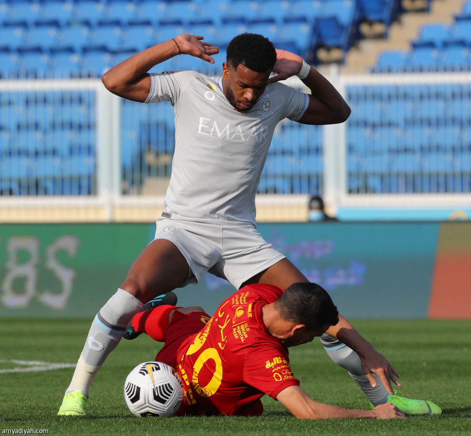 ضمك.. يكتب التاريخ بالهلال