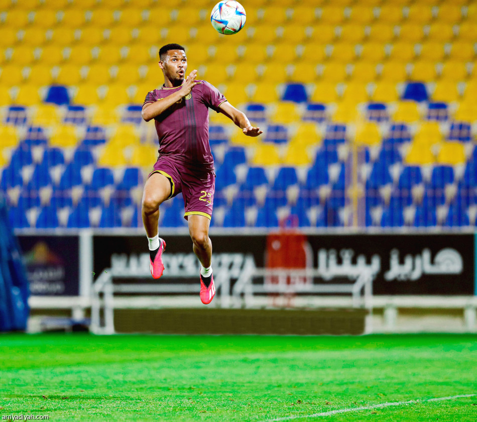 إصابة الصليهم
تبعثر أوراق النصر