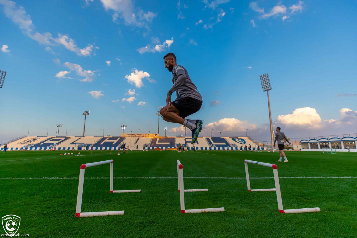 الهلال يبدأ السوبر