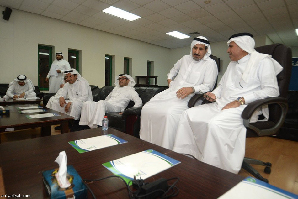 الظروف الأسرية تبعد الراشد عن الفتح