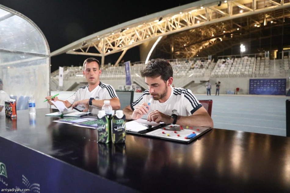 كشافو ريال مدريد يحضرون مباريات نخبة دوري المدارس